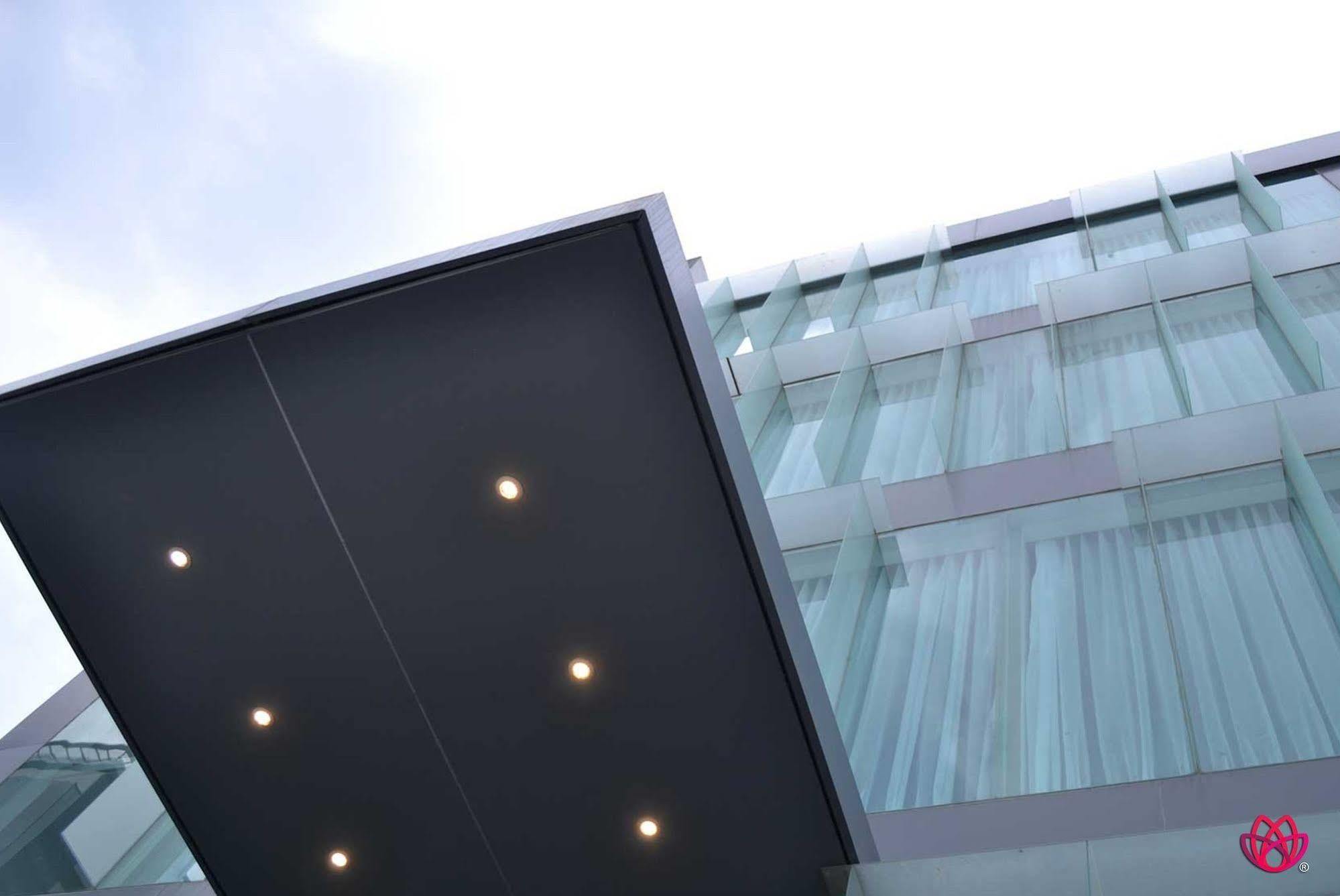 Hotel Y Tu Expo グアダラハラ エクステリア 写真