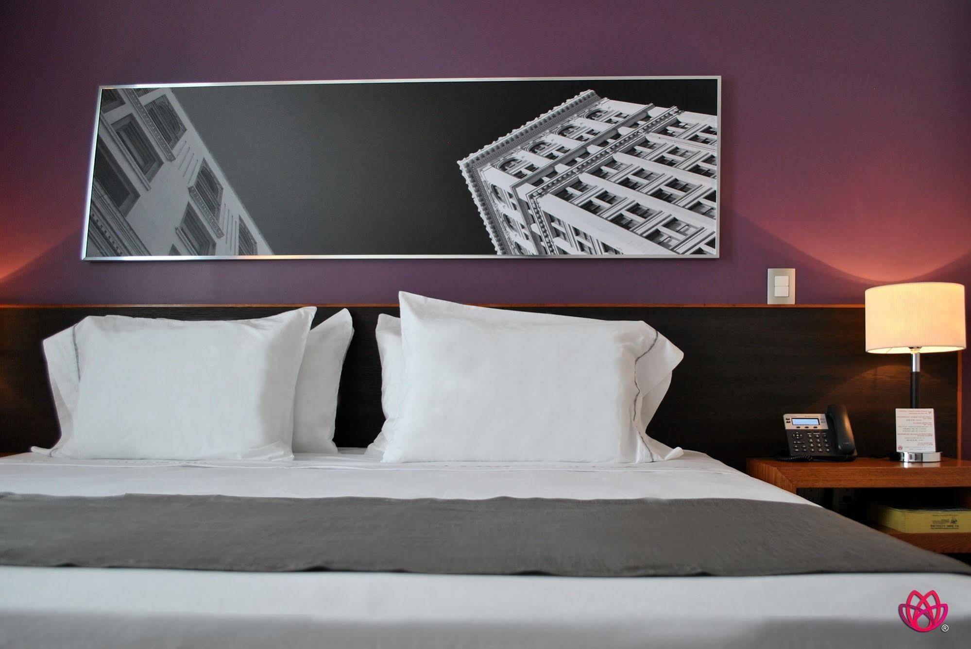 Hotel Y Tu Expo グアダラハラ エクステリア 写真